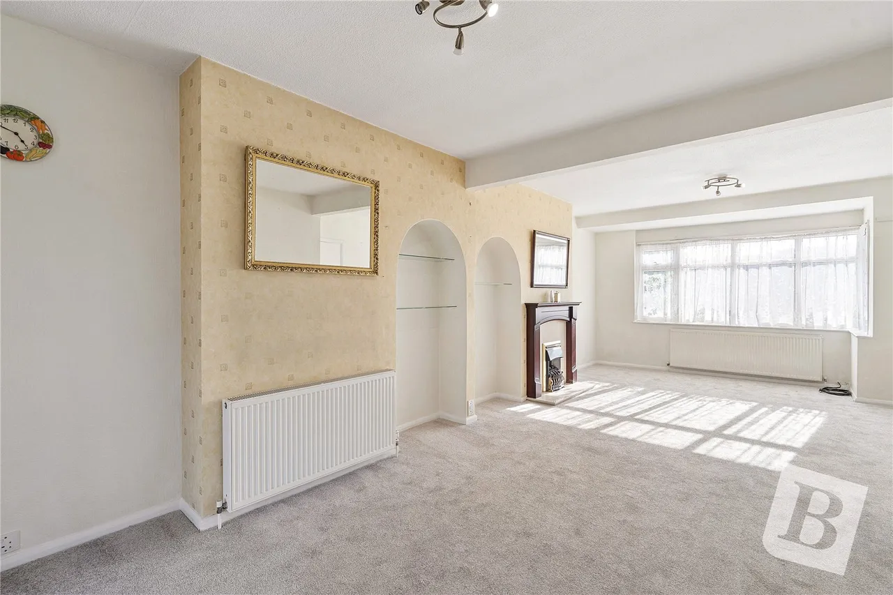 St. Marys Lane, Upminster, RM14, photo 5