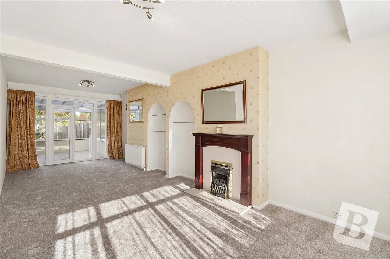 St. Marys Lane, Upminster, RM14, photo 4
