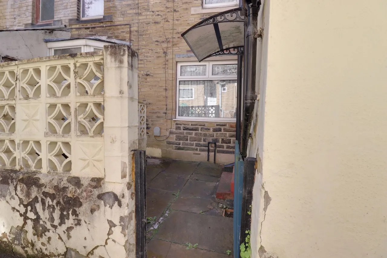Adelaide Street, Todmorden, OL14, photo 8