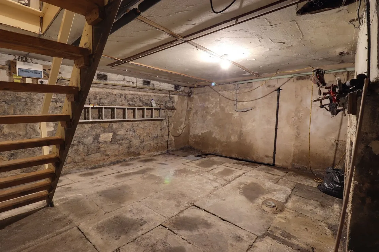 Adelaide Street, Todmorden, OL14, photo 16