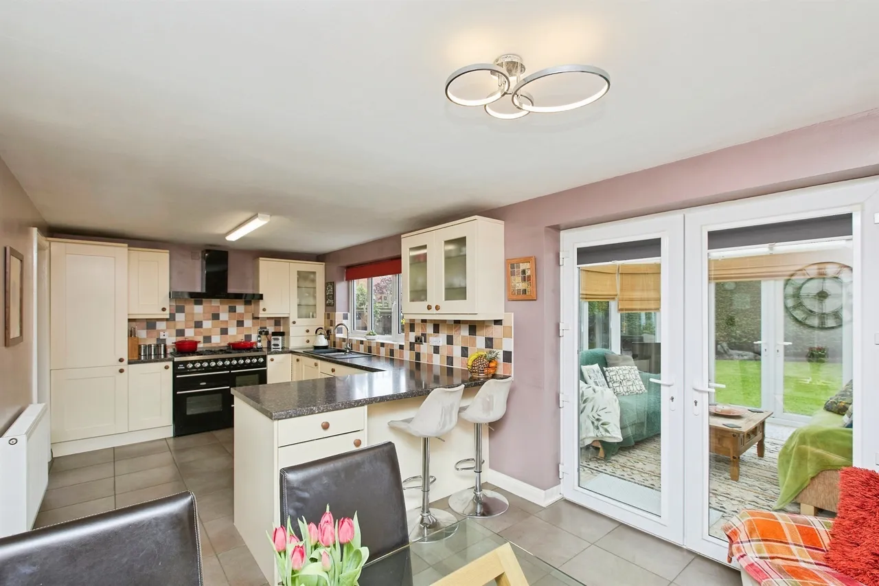 Cloisters Court, Oakwood, DERBY, photo 7