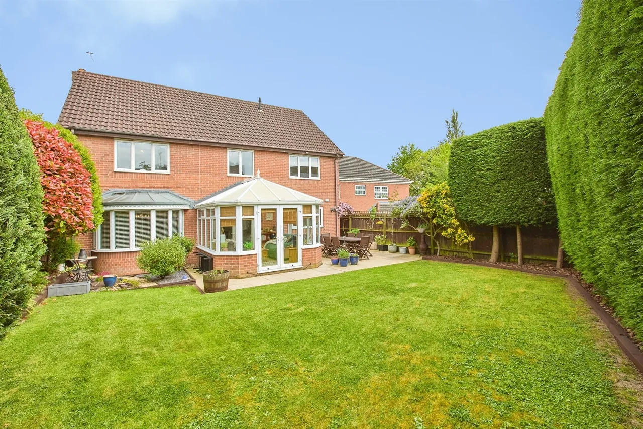 Cloisters Court, Oakwood, DERBY, photo 2
