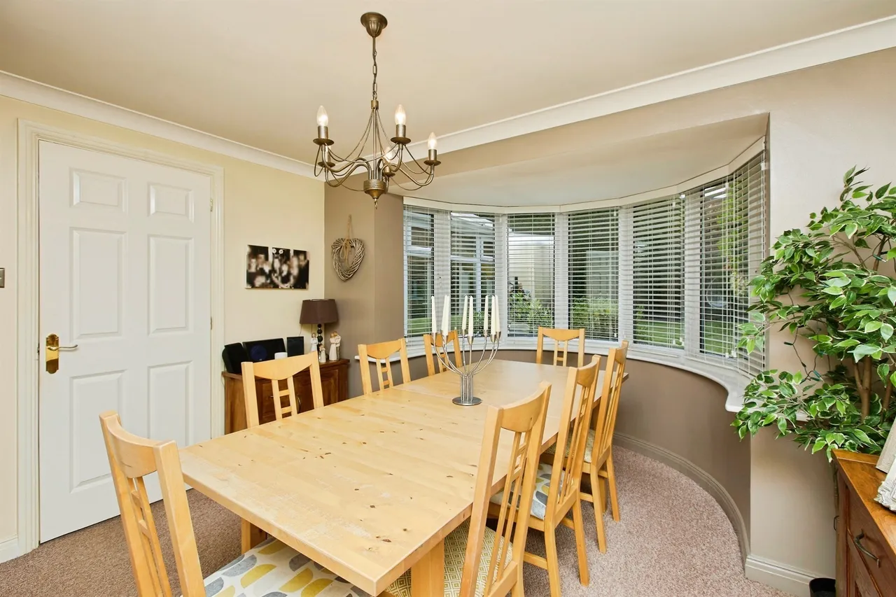 Cloisters Court, Oakwood, DERBY, photo 5