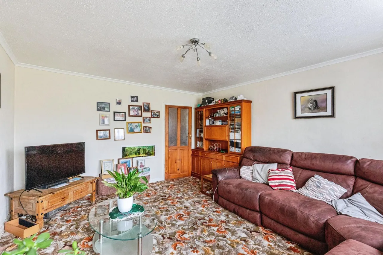 Valley Rise, Desborough, NN14, photo 4