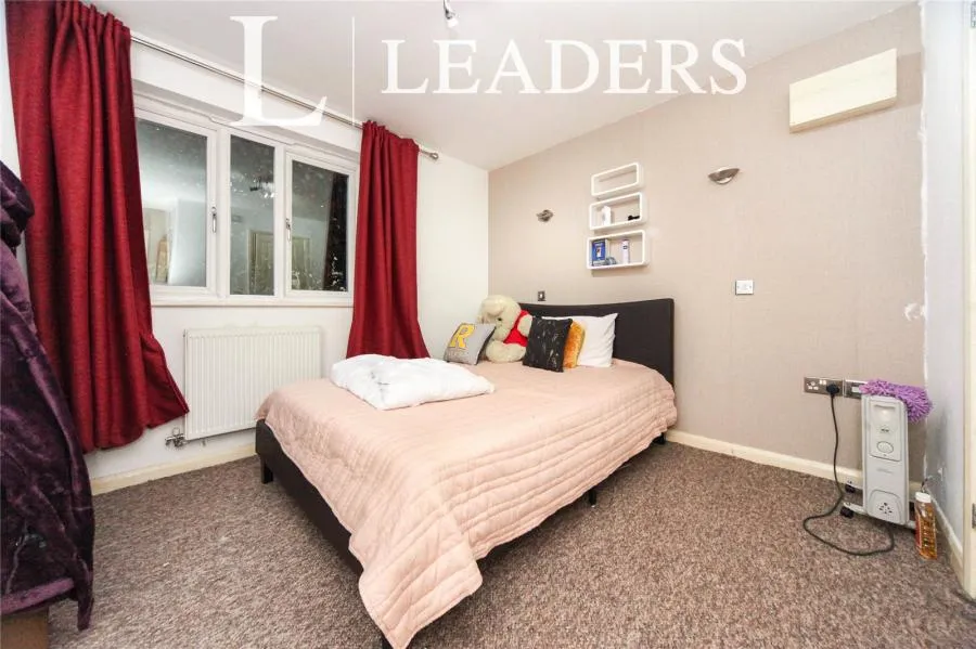 Treetop Close, Luton, LU2, photo 5