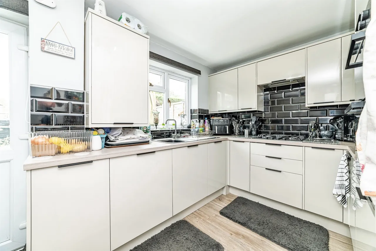 Calleva Close, Basingstoke, photo 4