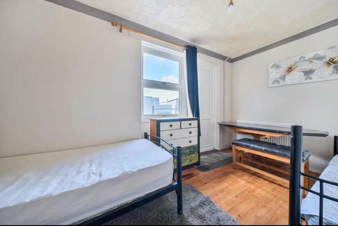 Milwards, Harlow, CM19, photo 14