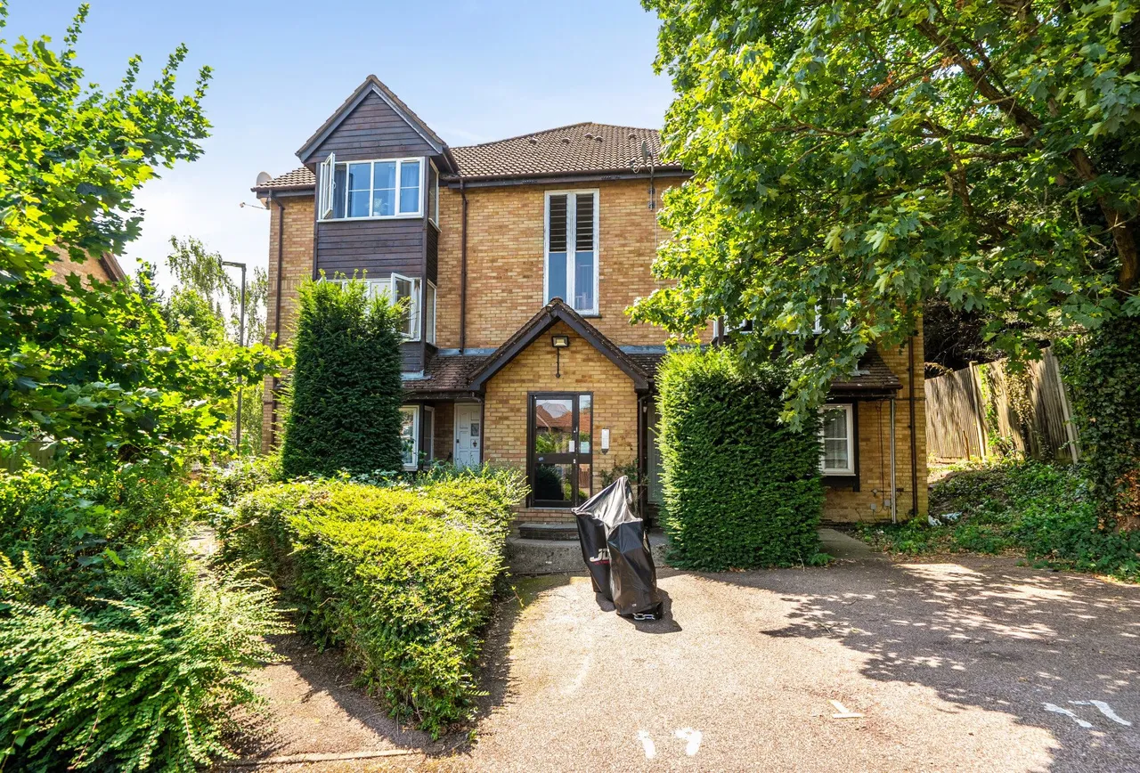 Colwyn Green, Snowdon Drive, NW9 7RB, photo 3