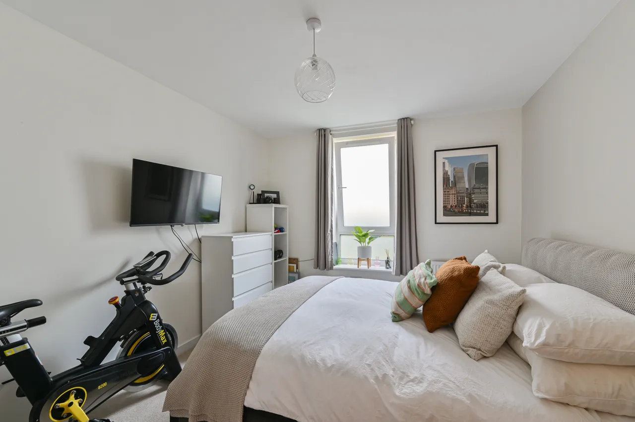 3 Westwood House, 47 Old Devonshire Road, London, photo 12