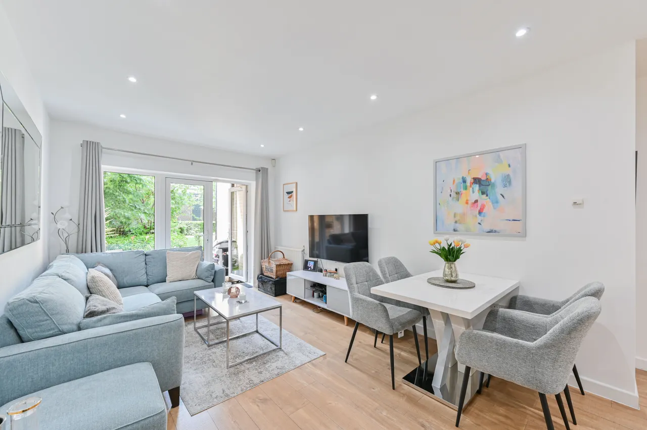 3 Westwood House, 47 Old Devonshire Road, London, photo 6