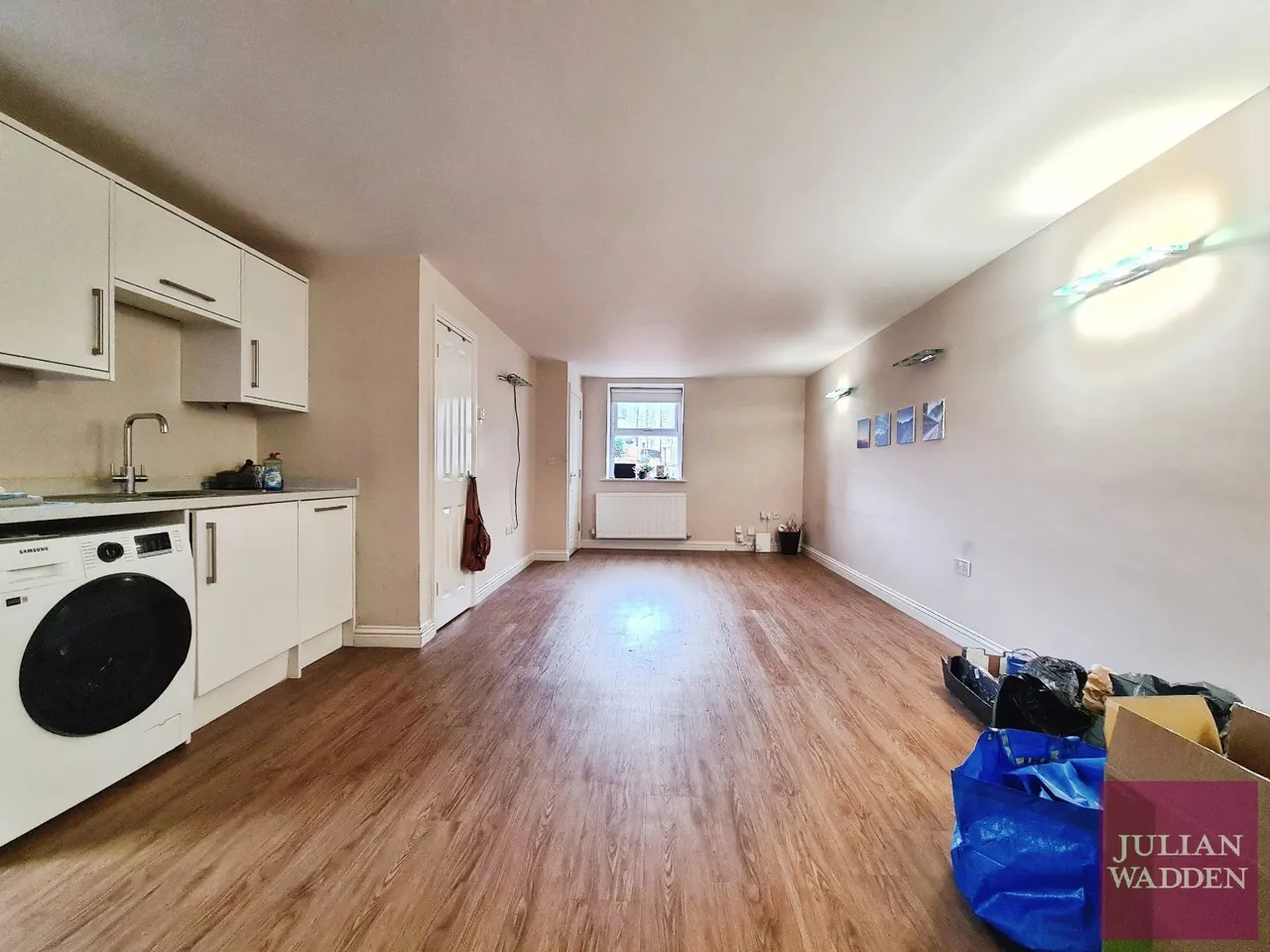 Wood Street, Glossop, SK13, photo 3