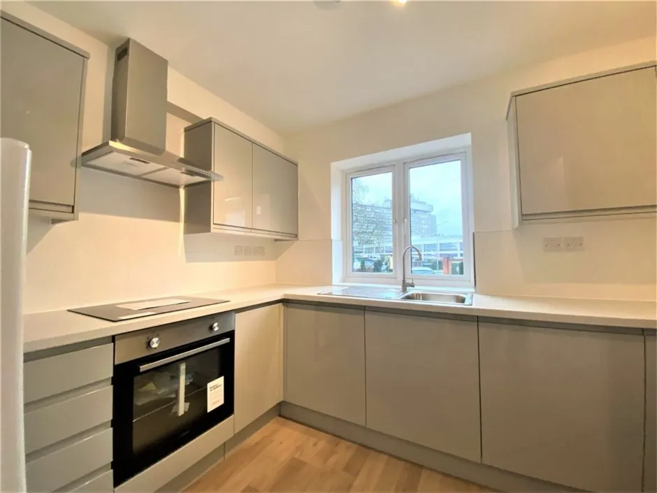 Pield Heath Road, UB8, photo 5