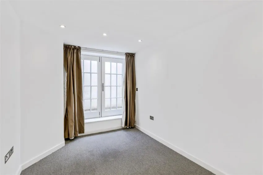 Silverthorne Road, Clapham, SW8, photo 7