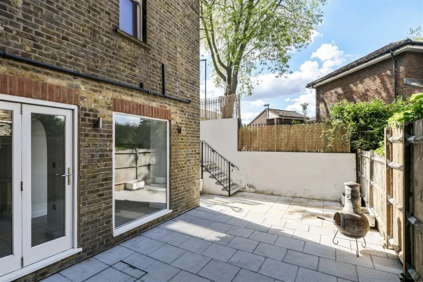 Silverthorne Road, Clapham, SW8, photo 2