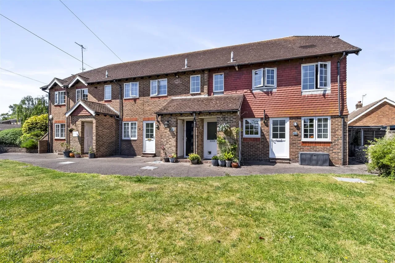 2 bed flat for sale — Durrington Lane, Worthing