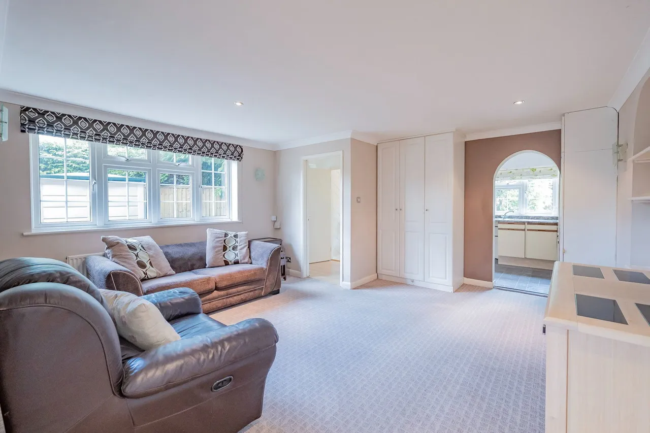 Wellesley Close, Crowborough, TN6, photo 9