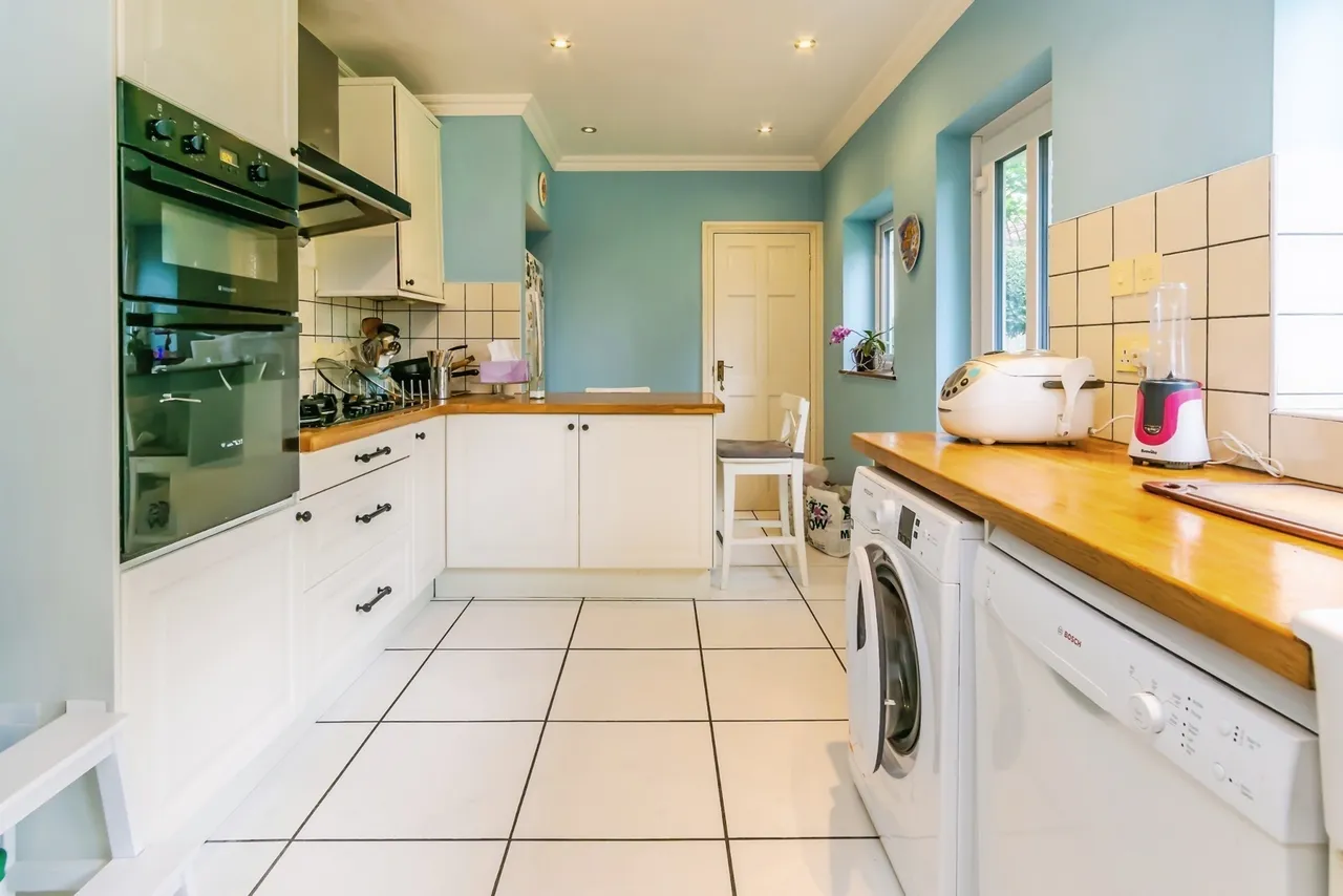 Firs Road, Kenley, Surrey, CR8, photo 4