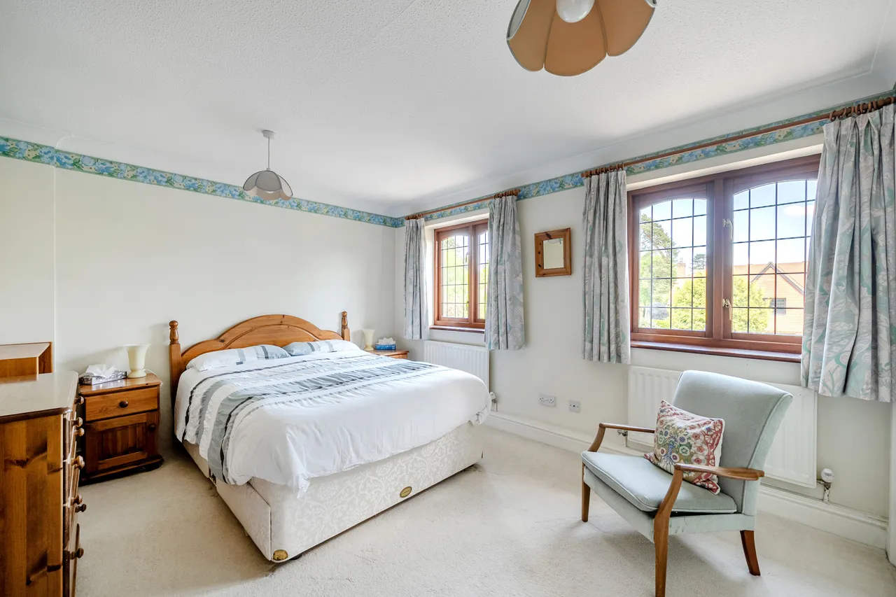 Hill Place, Farnham Common, SL2, photo 11
