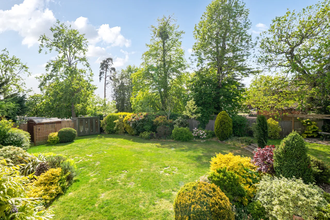 Hill Place, Farnham Common, SL2, photo 18