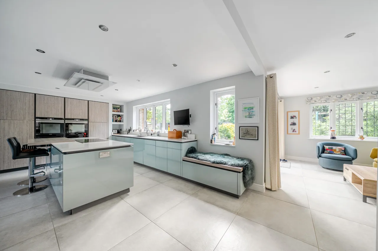 Hill Place, Farnham Common, SL2, photo 9