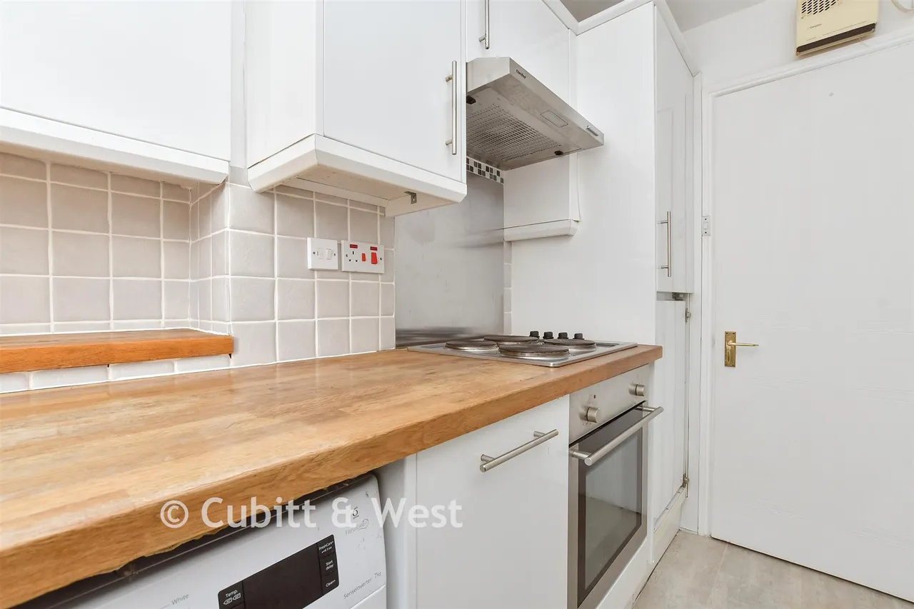 Benhill Road, Sutton, SM1, photo 9