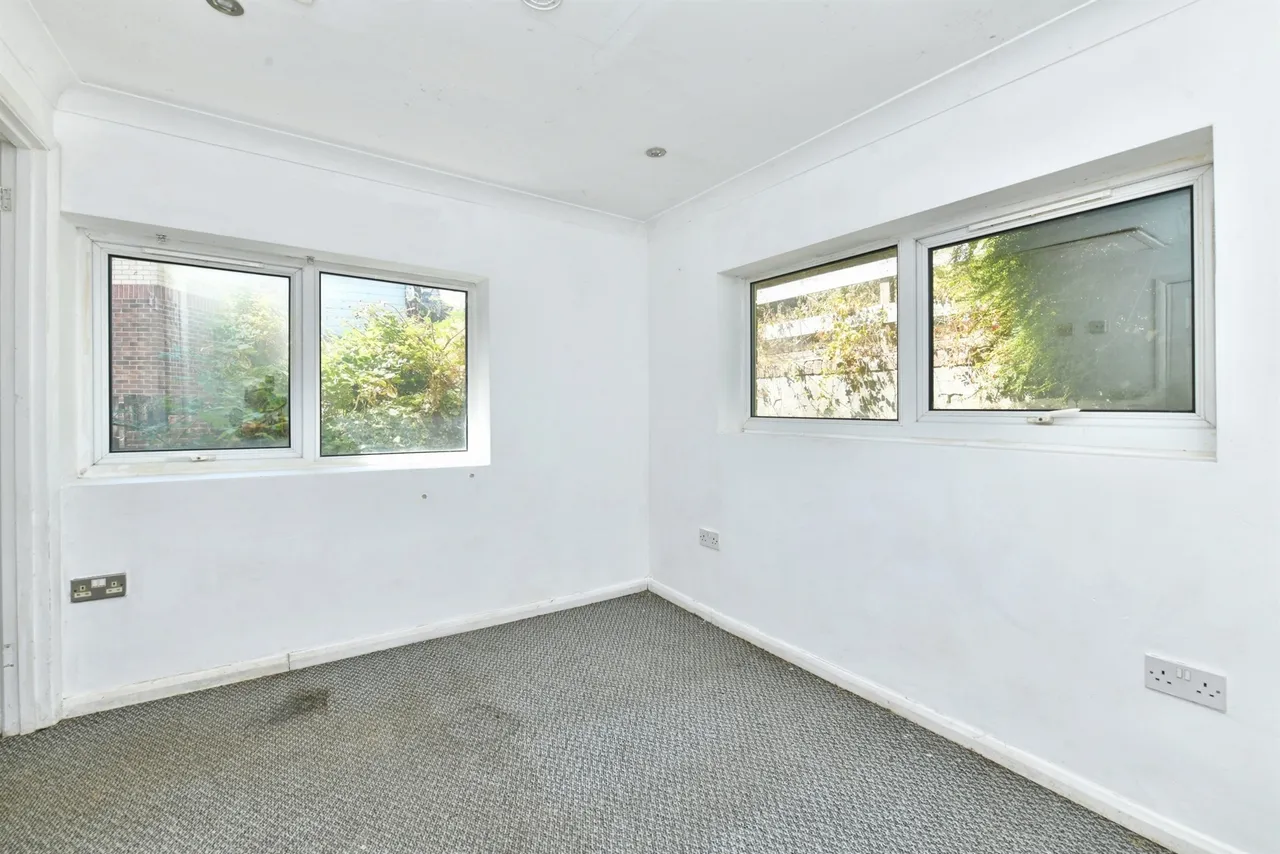 Blandford Road, Plymouth, photo 9
