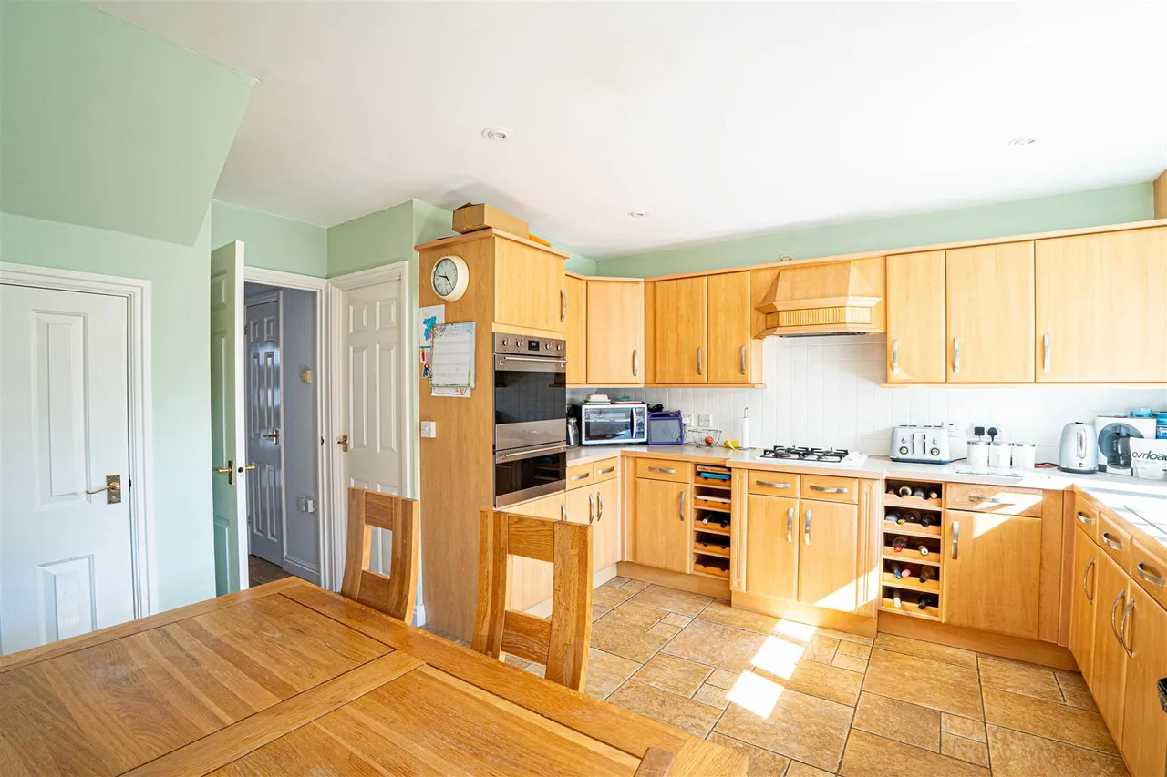 Newts Way, St. Leonards-On-Sea, photo 23