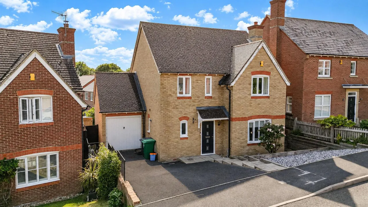 Newts Way, St. Leonards-On-Sea, photo 31