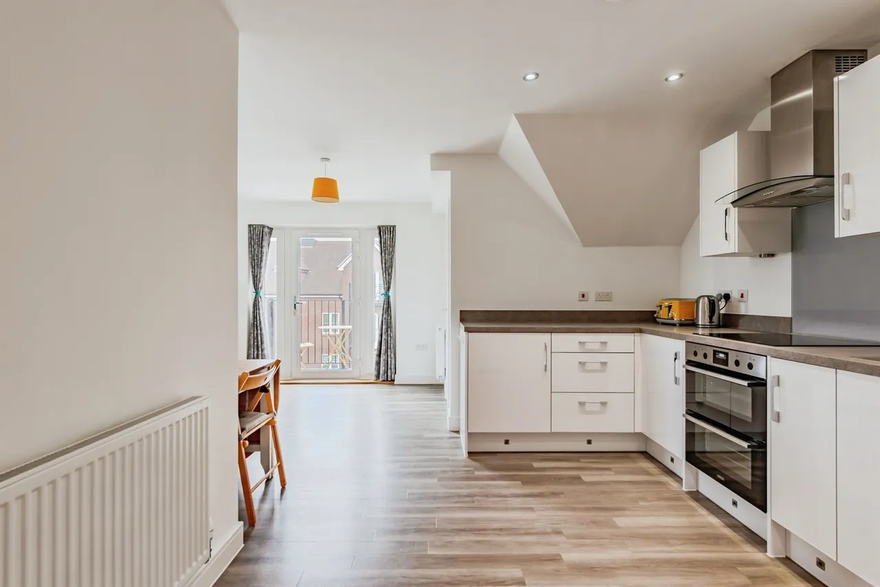 Hoadley Road, Horley, RH6, photo 5