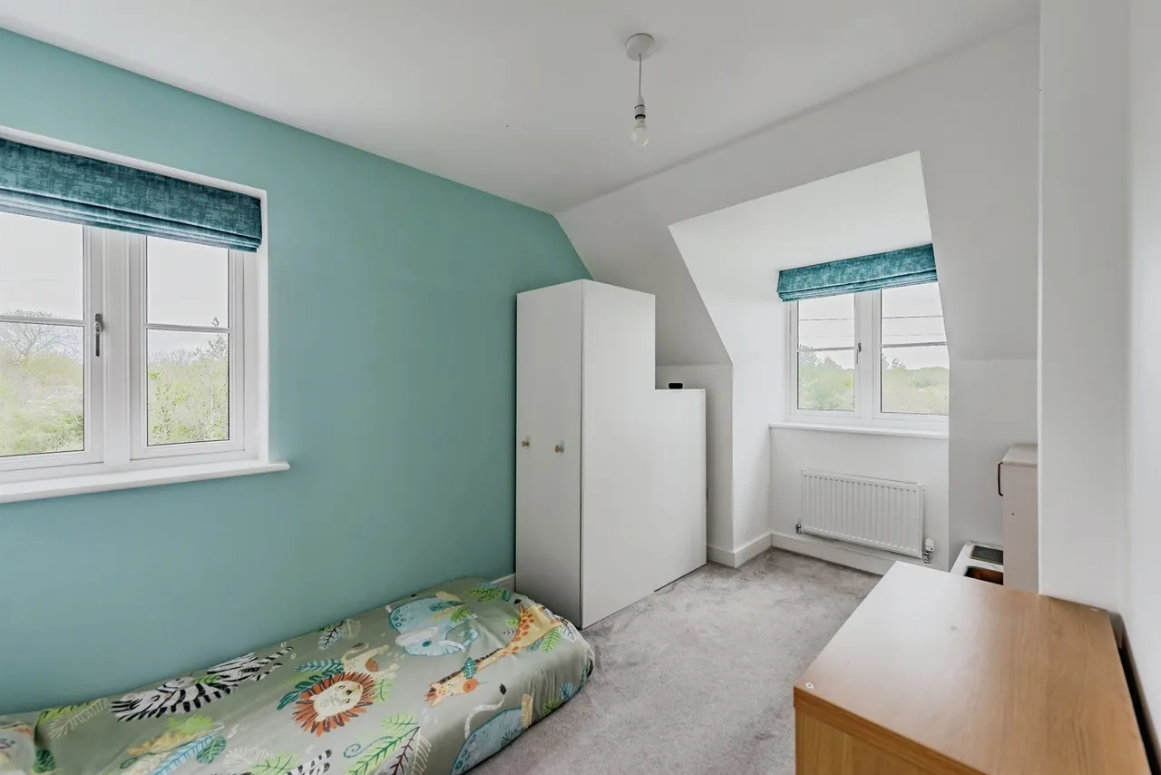 Hoadley Road, Horley, RH6, photo 8