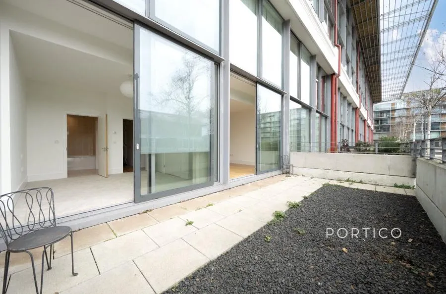 1 bed flat for sale, Highbury Stadium Square, London, N5