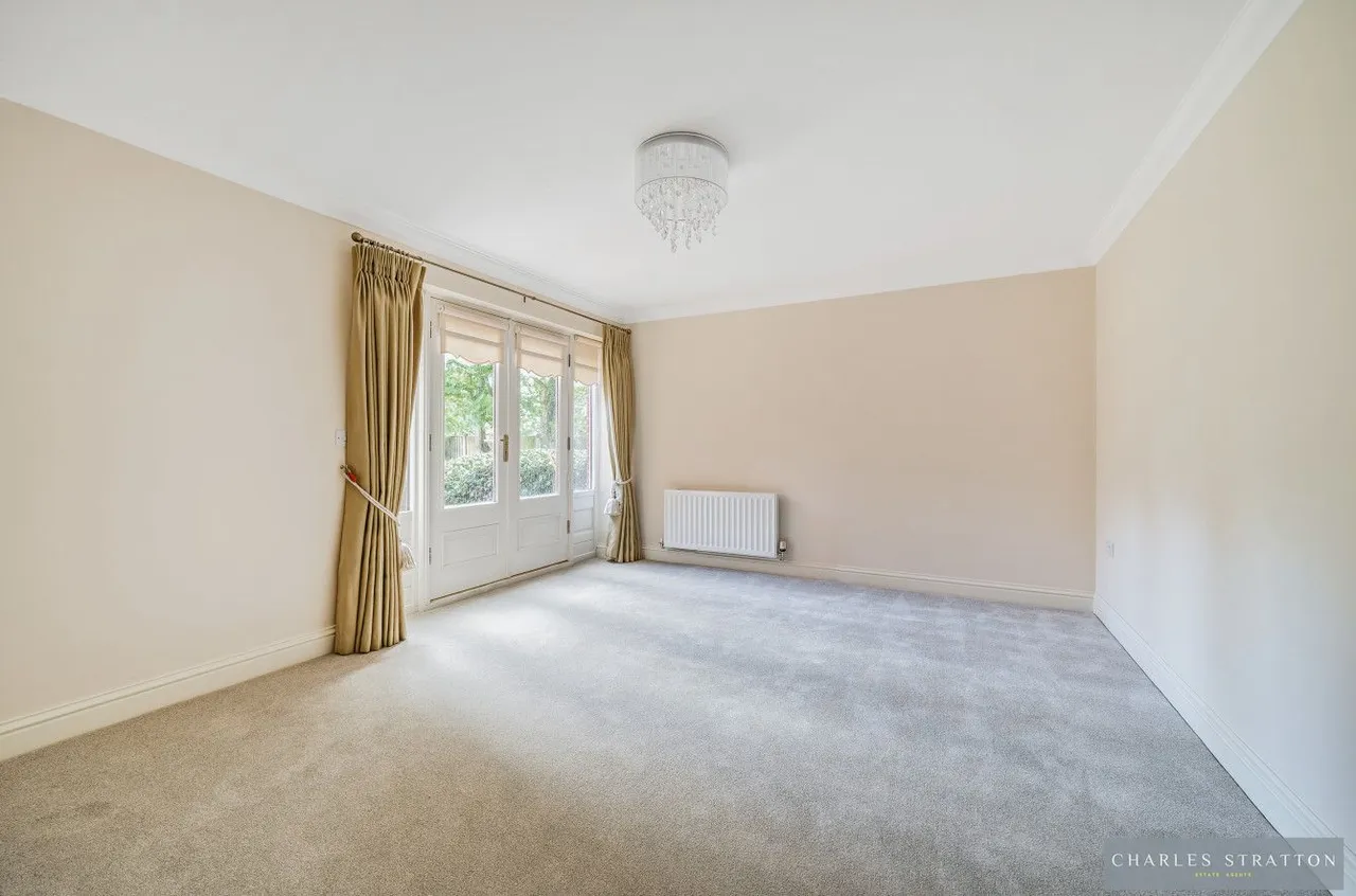 Highlands Apartments, Gidea Park, Essex, RM2 5EH, photo 11