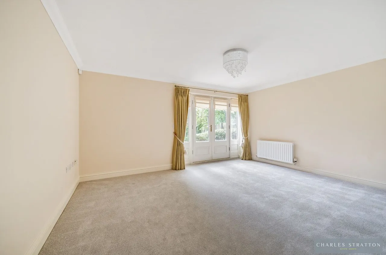 Highlands Apartments, Gidea Park, Essex, RM2 5EH, photo 12