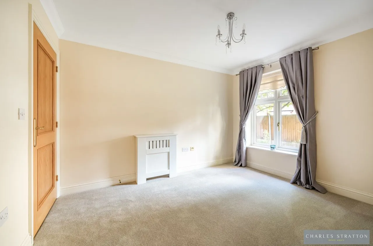 Highlands Apartments, Gidea Park, Essex, RM2 5EH, photo 15