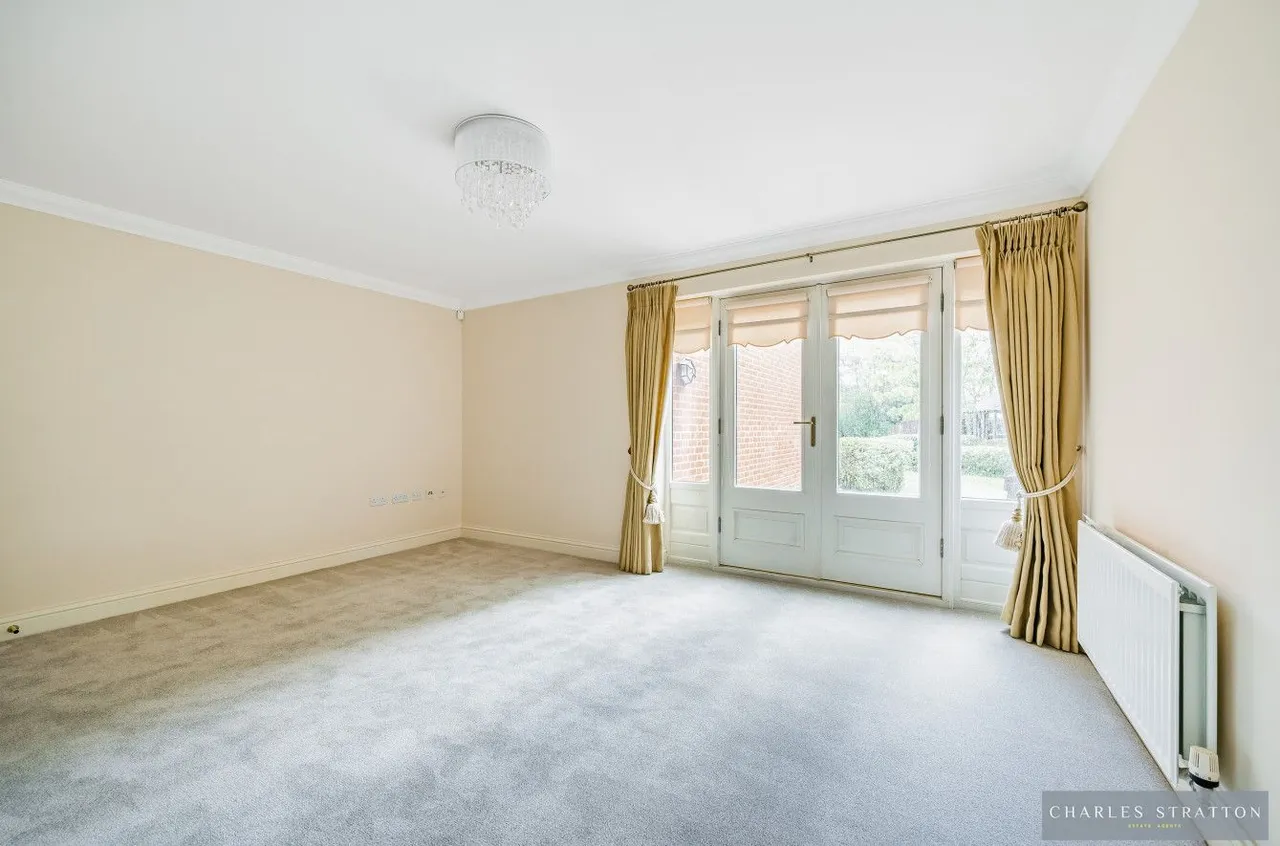 Highlands Apartments, Gidea Park, Essex, RM2 5EH, photo 13