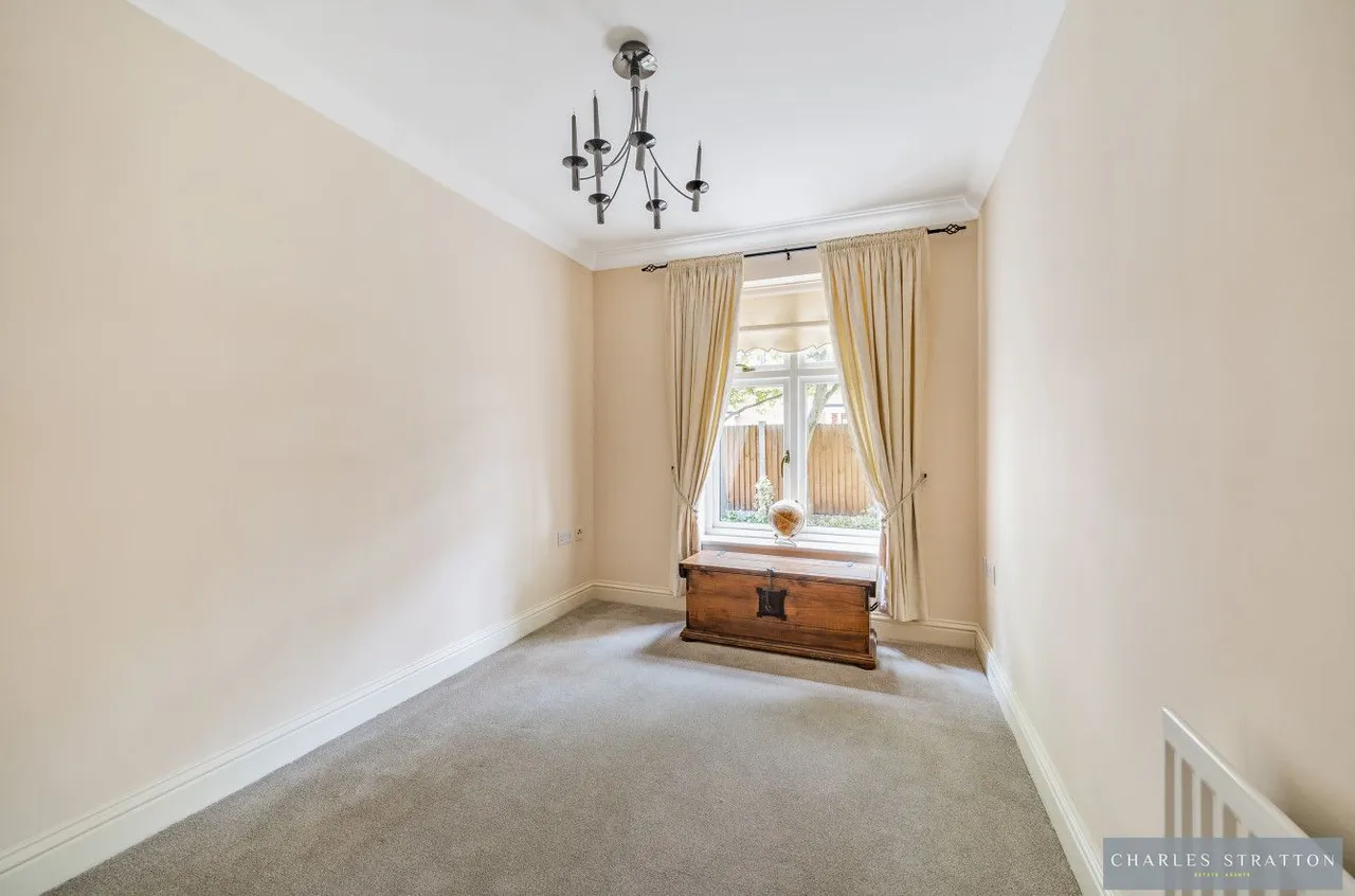 Highlands Apartments, Gidea Park, Essex, RM2 5EH, photo 16