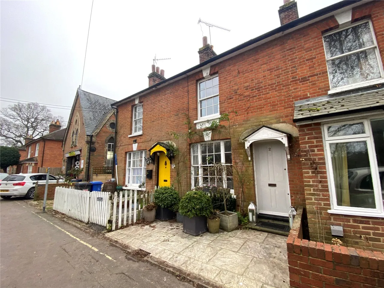 2 bed house for sale — Lake View Cottage, Park Corner Road, Hartley Wintney, Hampshire, RG27 8PU