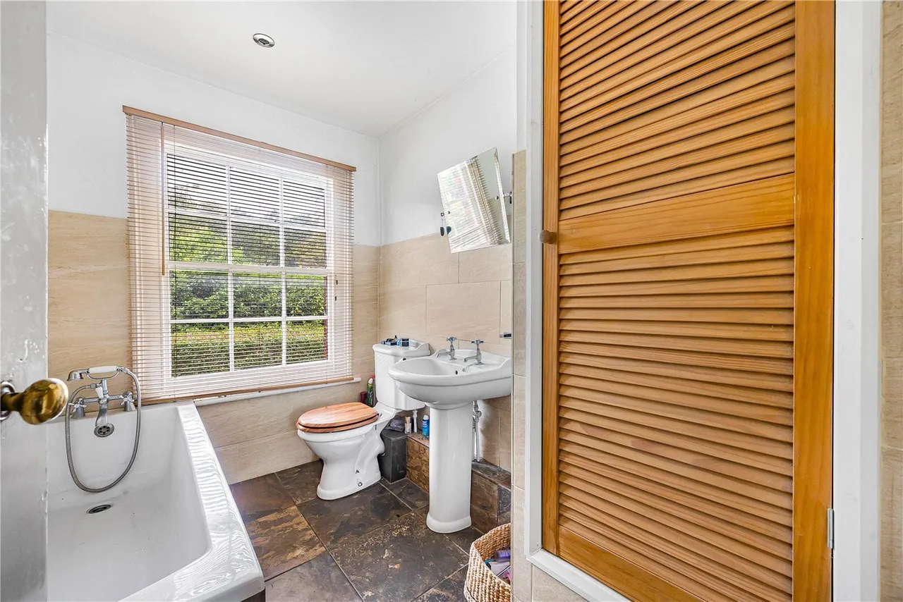 Kiln Lane, Binfield Heath, RG9, photo 13
