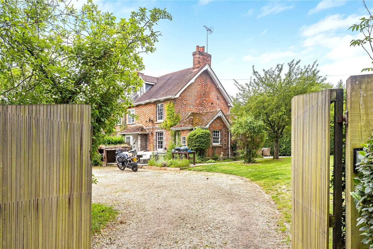 Kiln Lane, Binfield Heath, RG9, photo 20