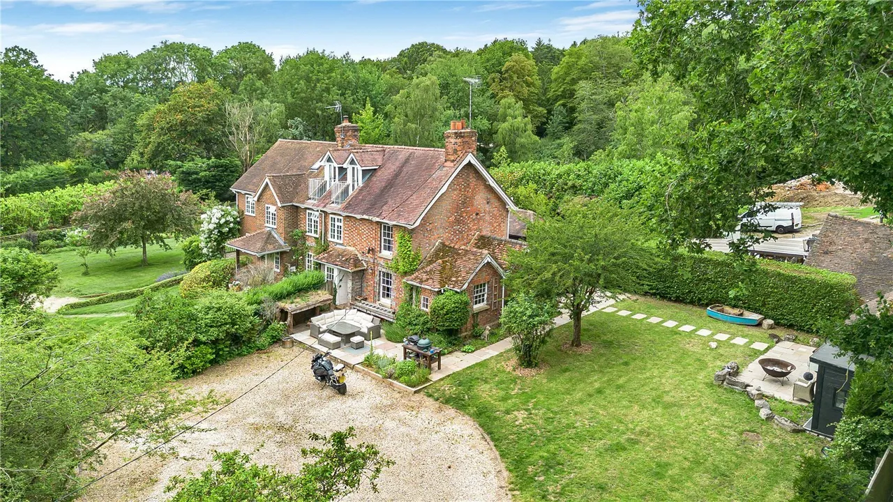 Kiln Lane, Binfield Heath, RG9, photo 21