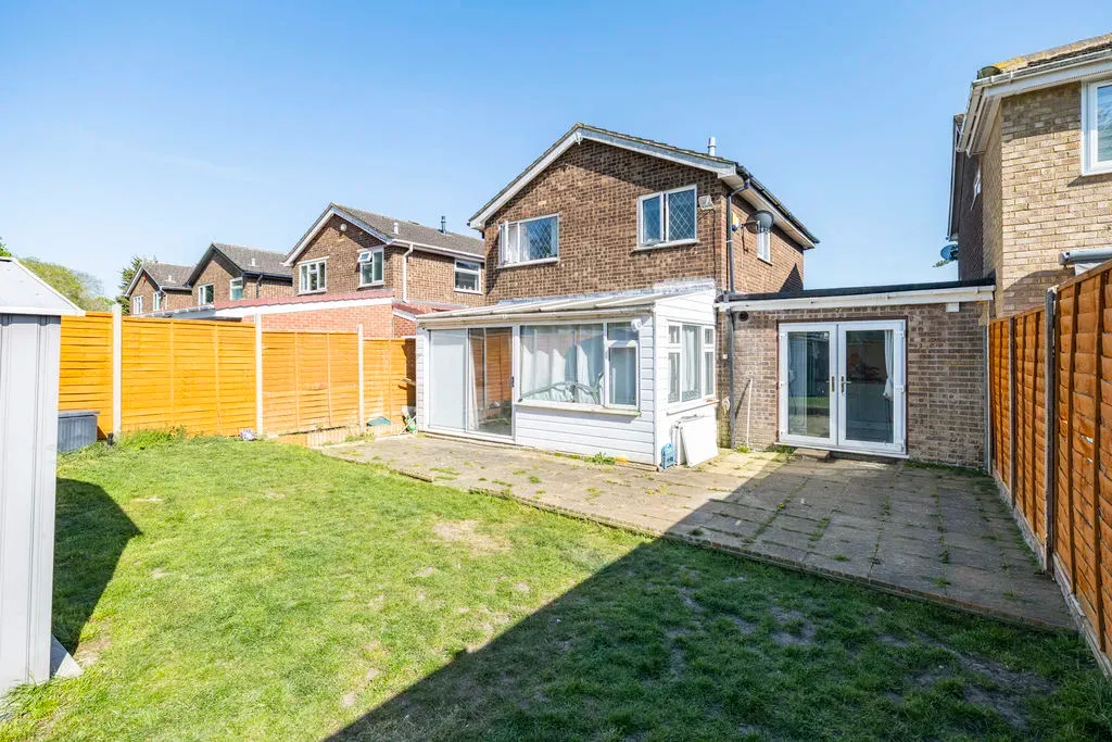Sutherland Grove, Bletchley, Milton Keynes, Buckinghamshire, MK3 7NX, photo 17