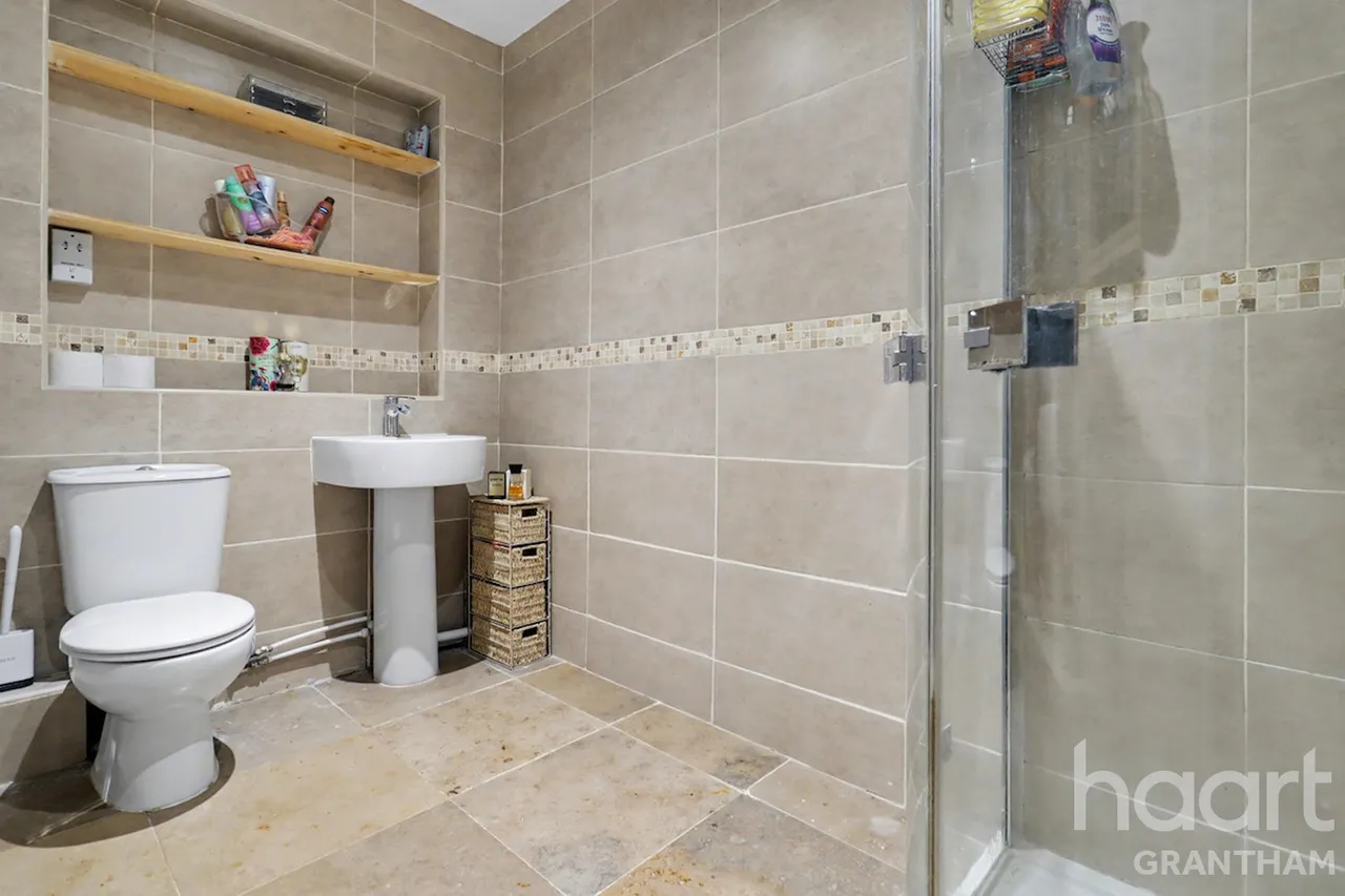 Chapel Street, Sleaford, NG34, photo 11