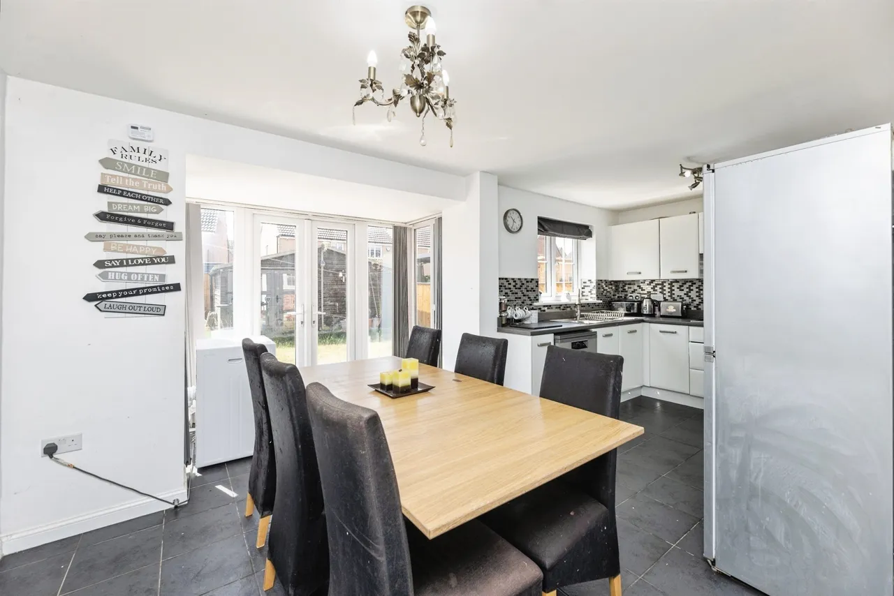 Diamond Drive, Upton, Pontefract, photo 8