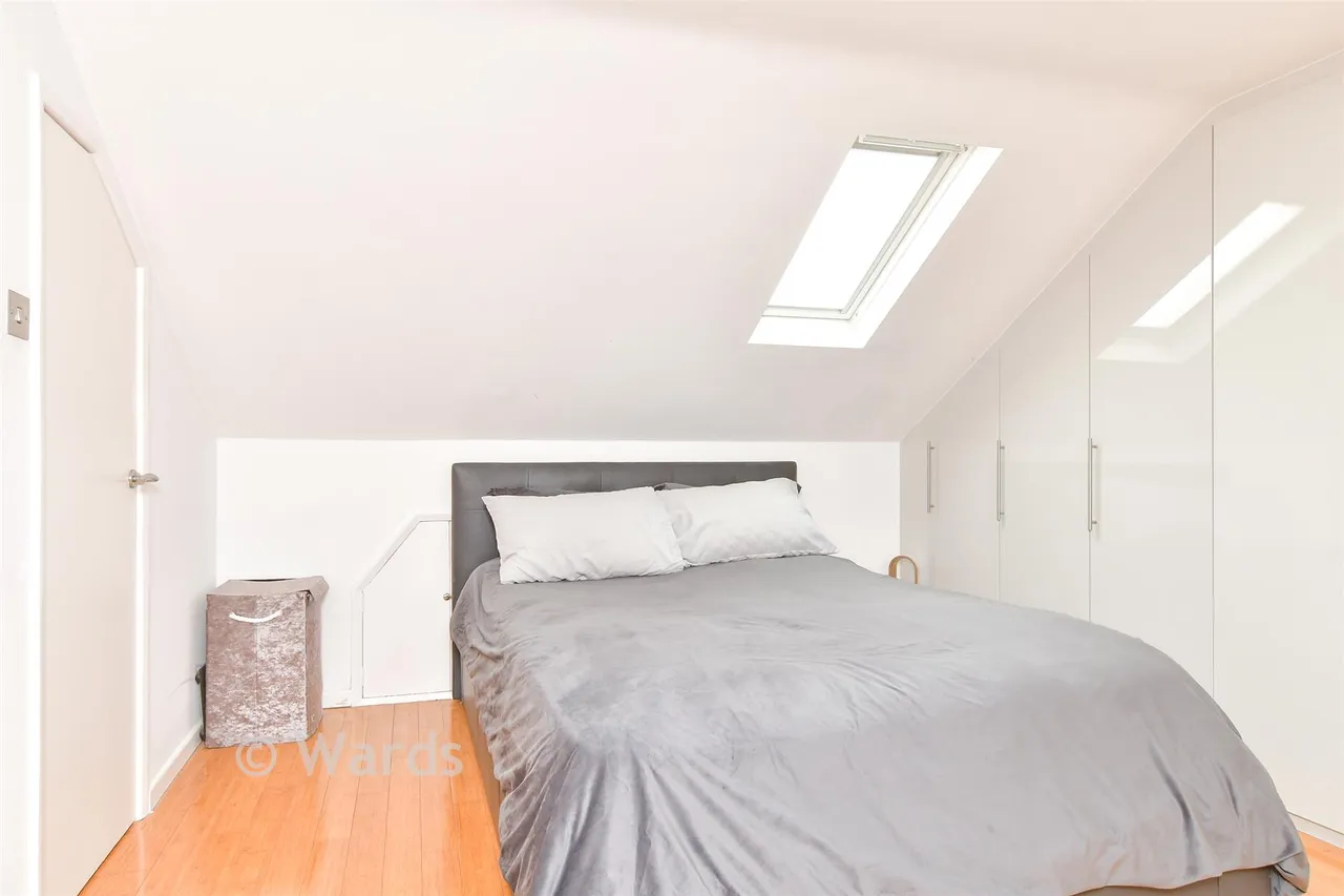 Margetts Place, Lower Upnor, ME2, photo 6