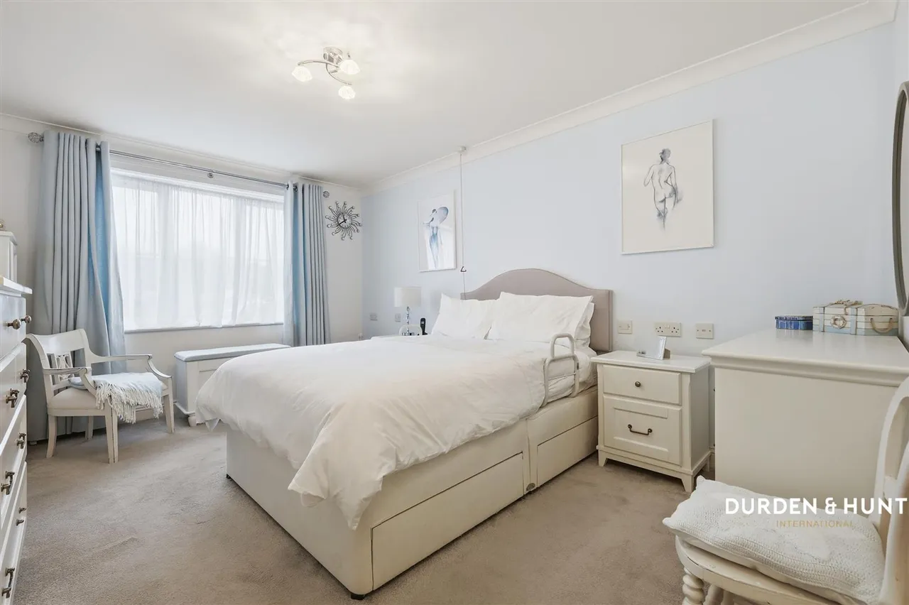 Victoria Road, Buckhurst Hill, IG9, photo 7