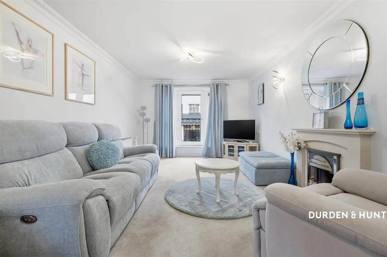 Victoria Road, Buckhurst Hill, IG9, photo 3