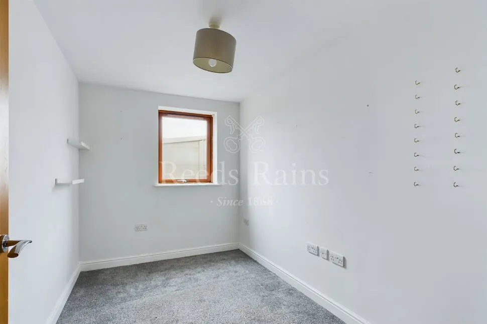 North Star Boulevard, Greenhithe, Kent, DA9, photo 7