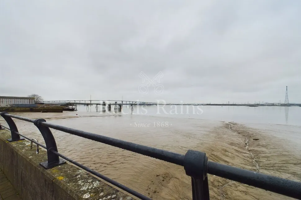 North Star Boulevard, Greenhithe, Kent, DA9, photo 6