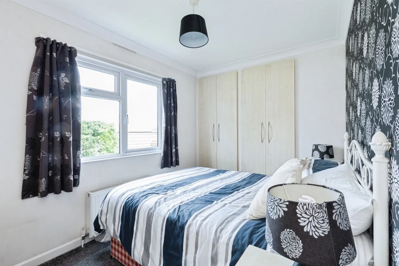 Ringwood Road, West Moors, Ferndown, photo 10