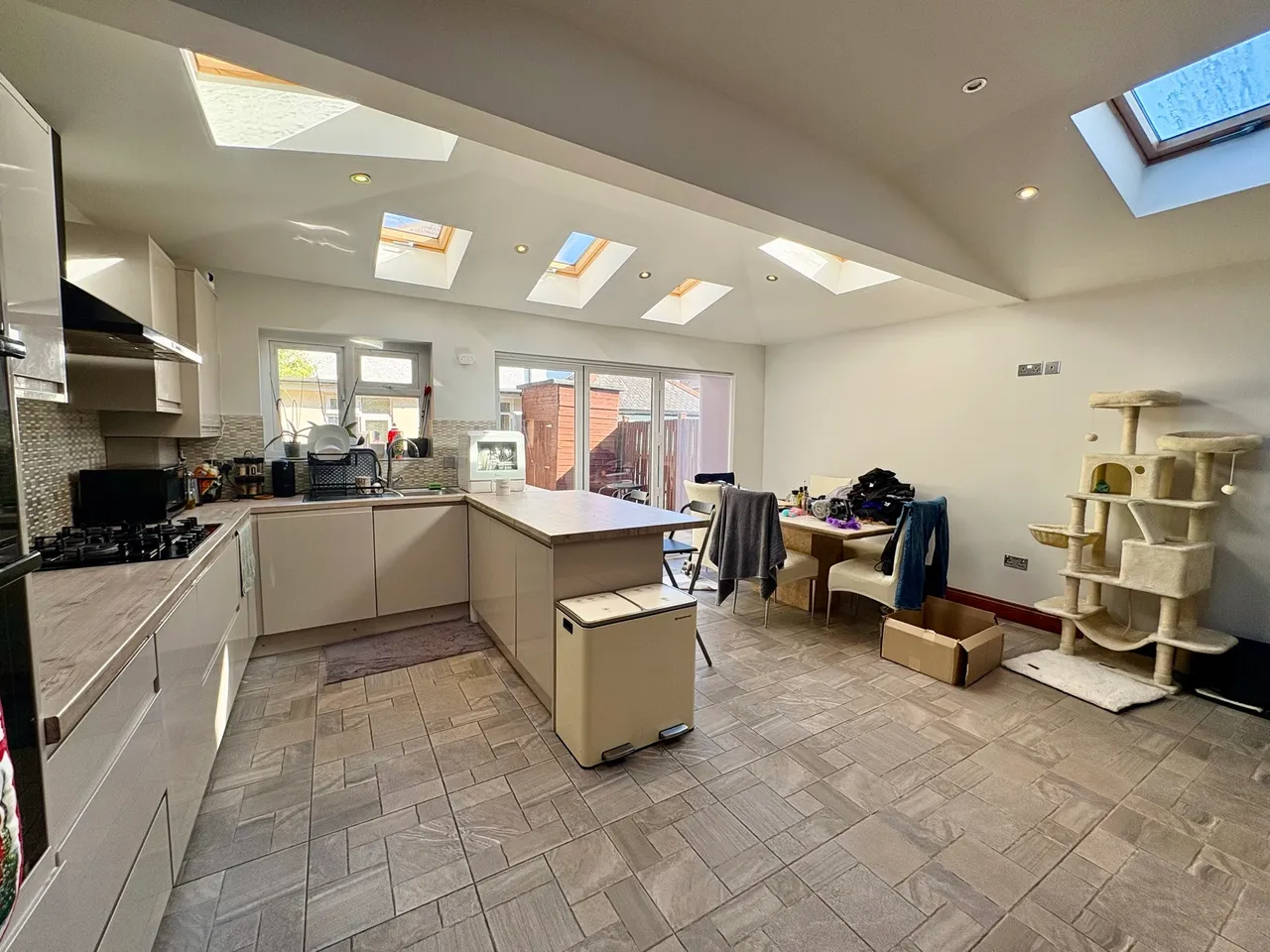 Montgomery Road, Edgware, HA8, photo 6
